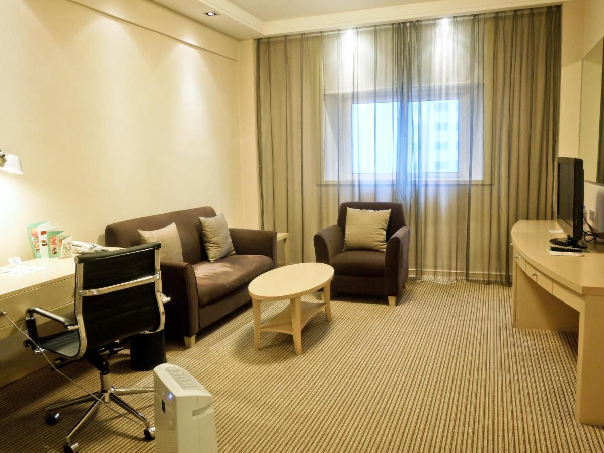 Holiday Inn Downtown Shanghai Exterior photo