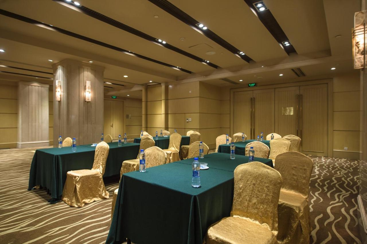 Holiday Inn Downtown Shanghai Exterior photo